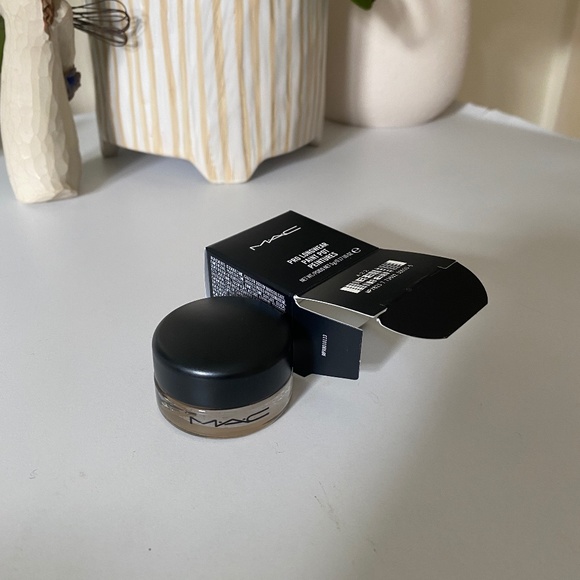 MAC Cosmetics Makeup Mac Pro Longwear Paint Pot Soft Ochre A22